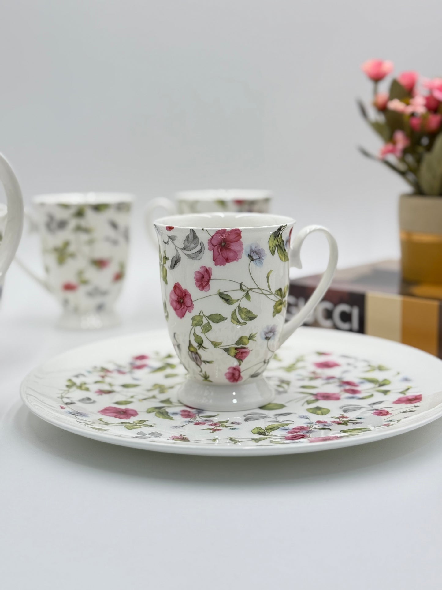 8 Pcs Royal Albert Crimson Vine Bloom Tea Set with Round Plate ๐