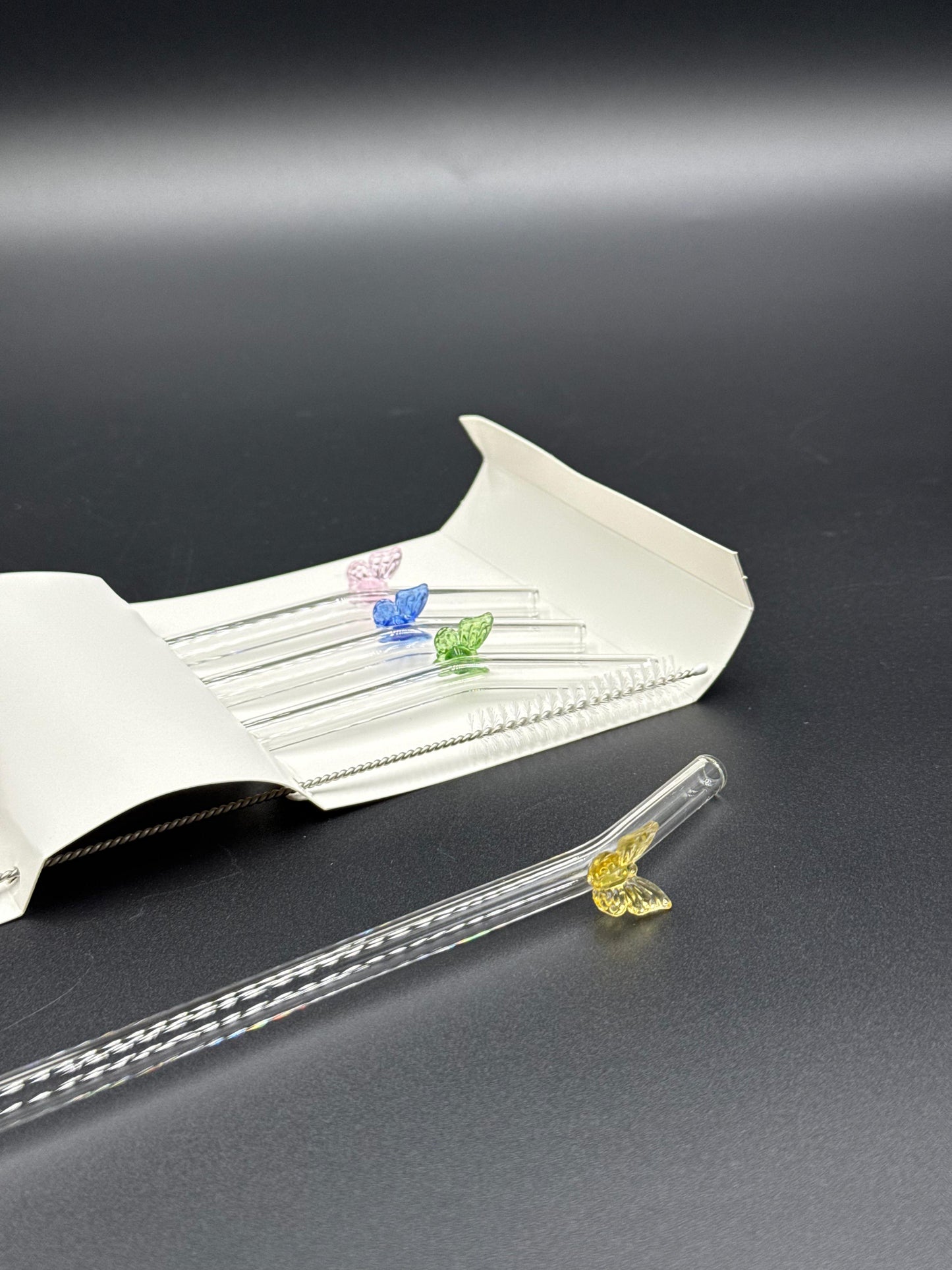 4 Pcs Butterfly Bliss Glass Straws with Cleaning Brush ✨