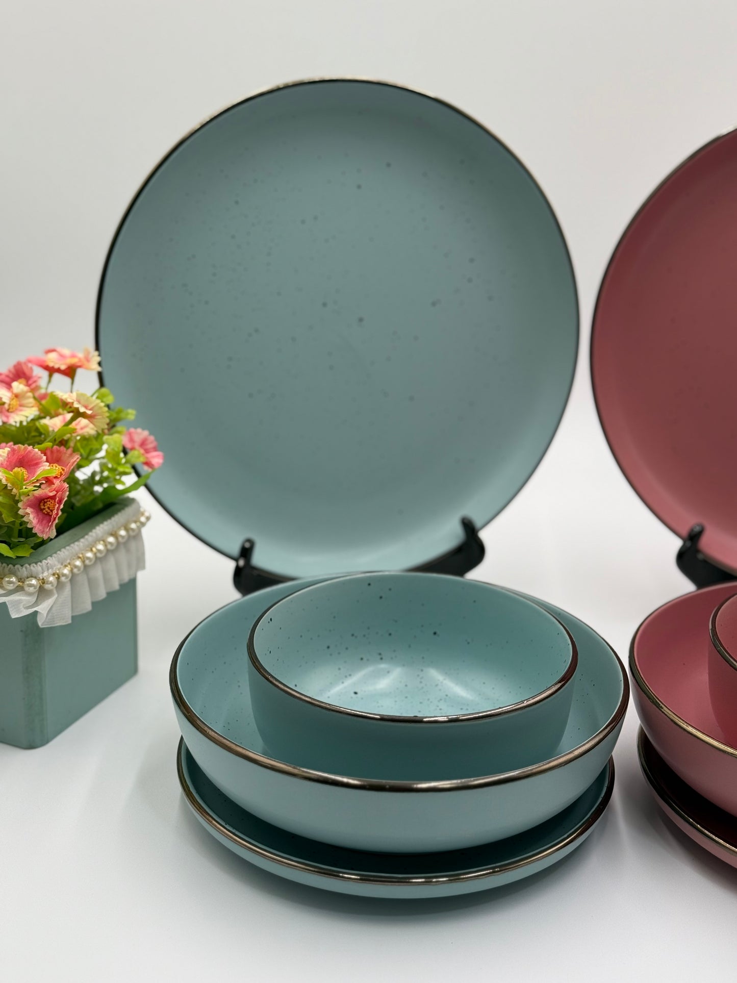 16 Pcs Stoneware Plate Set with Bowls and Silver Outline π½οΈ