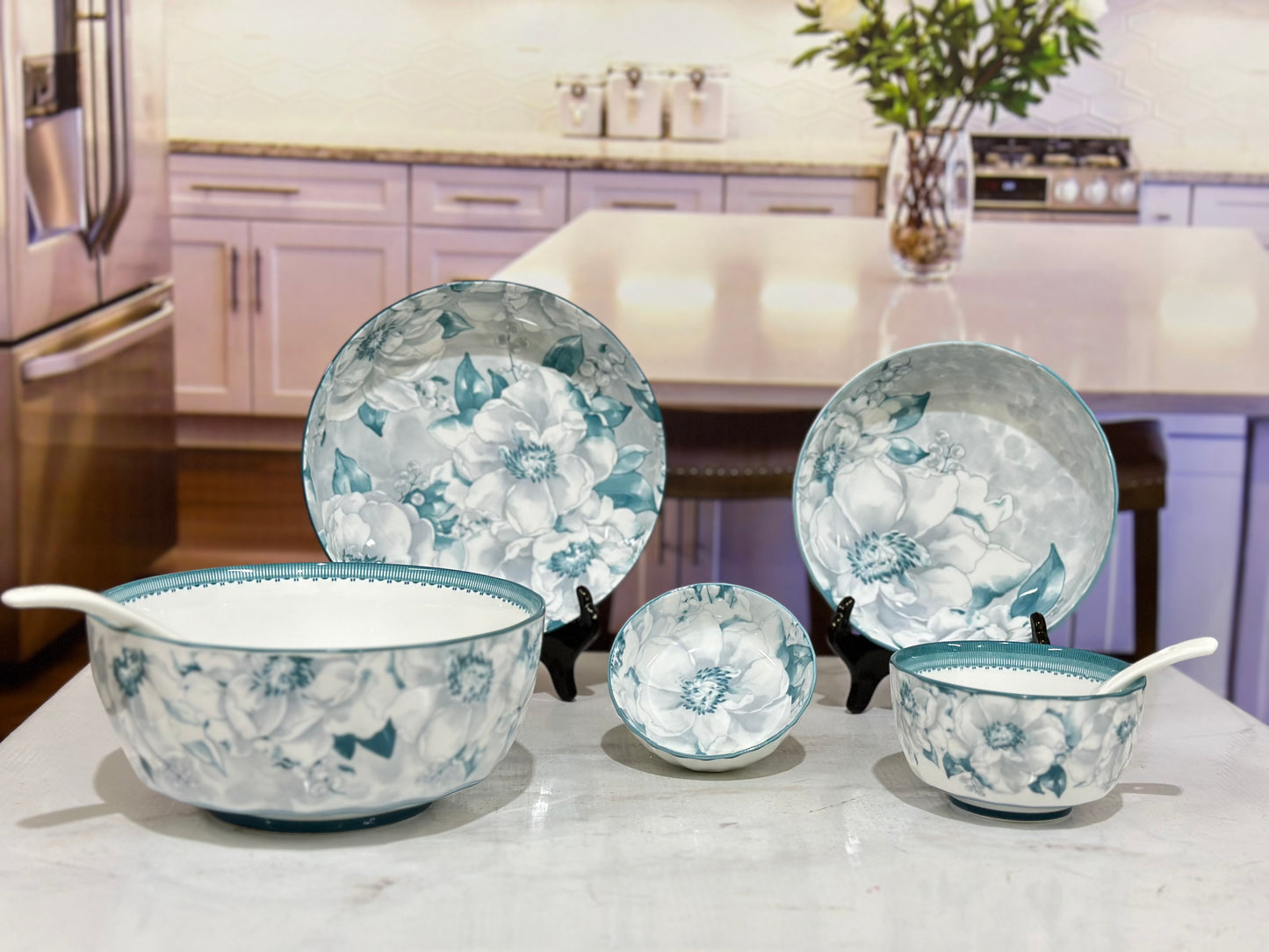 18 Pcs Bone China Blue Flower Breakfast Set š
