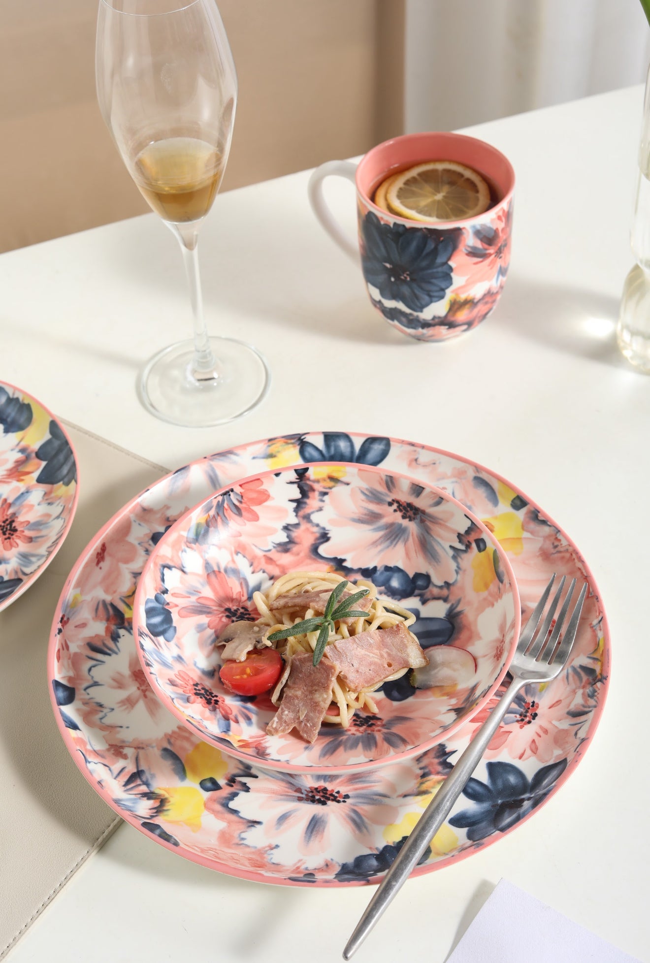 πΊ Coral Bloom- 16 pcs Handmade Matte Ceramic Breakfast Set