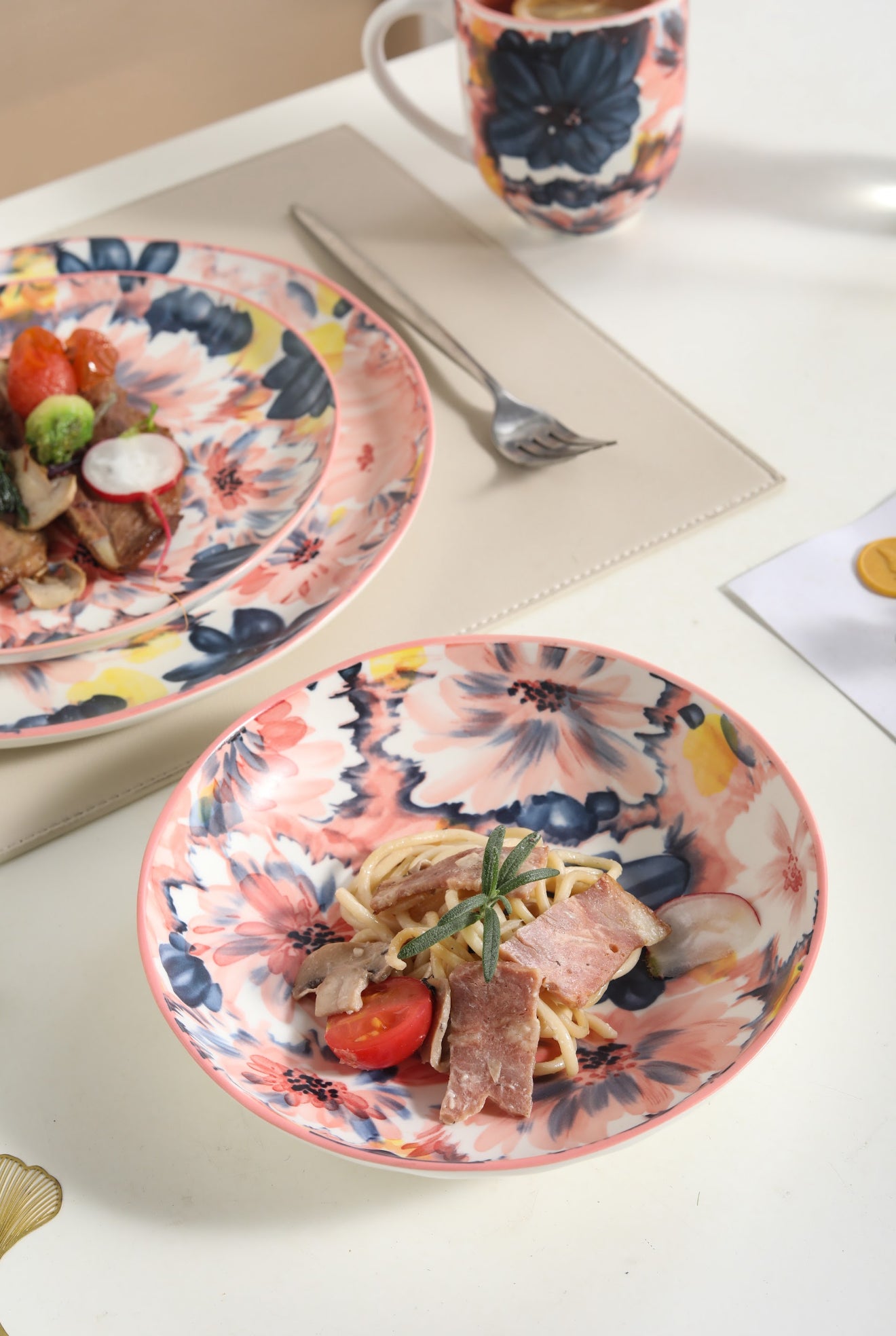 πΊ Coral Bloom- 16 pcs Handmade Matte Ceramic Breakfast Set