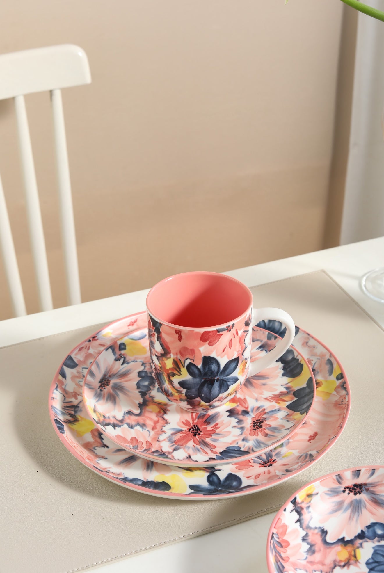 πΊ Coral Bloom- 16 pcs Handmade Matte Ceramic Breakfast Set