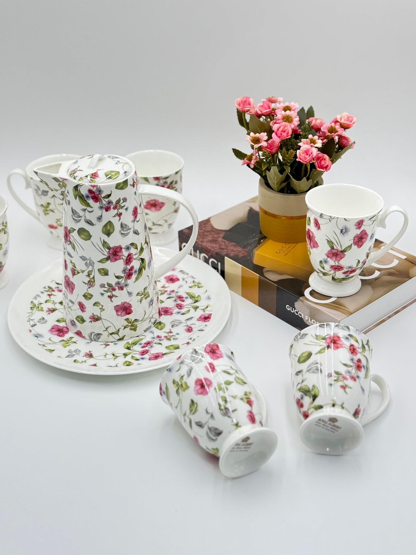 8 Pcs Royal Albert Crimson Vine Bloom Tea Set with Round Plate ๐