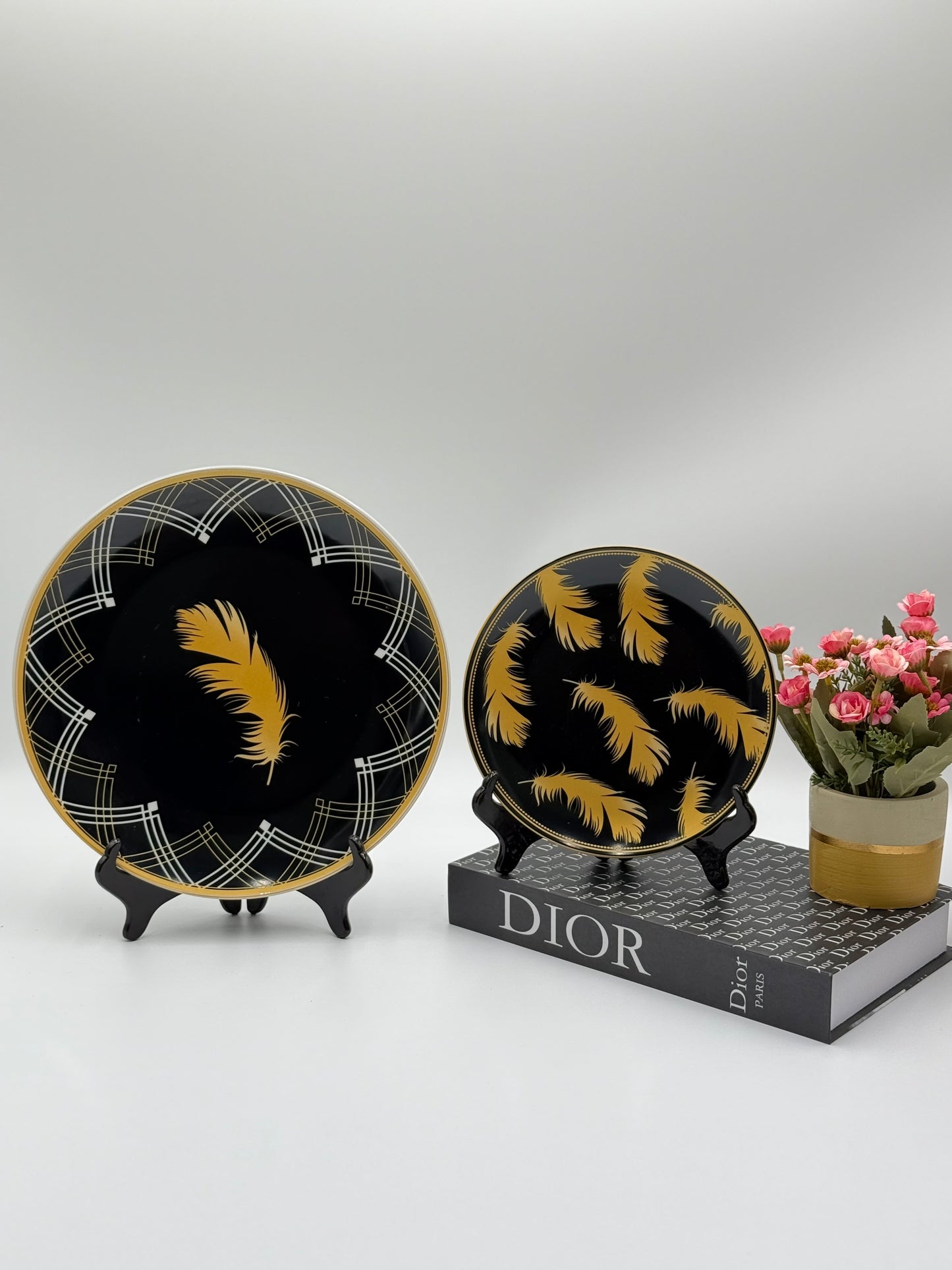 Black Beauty🖤: 24 Pcs Feather Design Black Porcelain Plate Set with Bowls 🪶