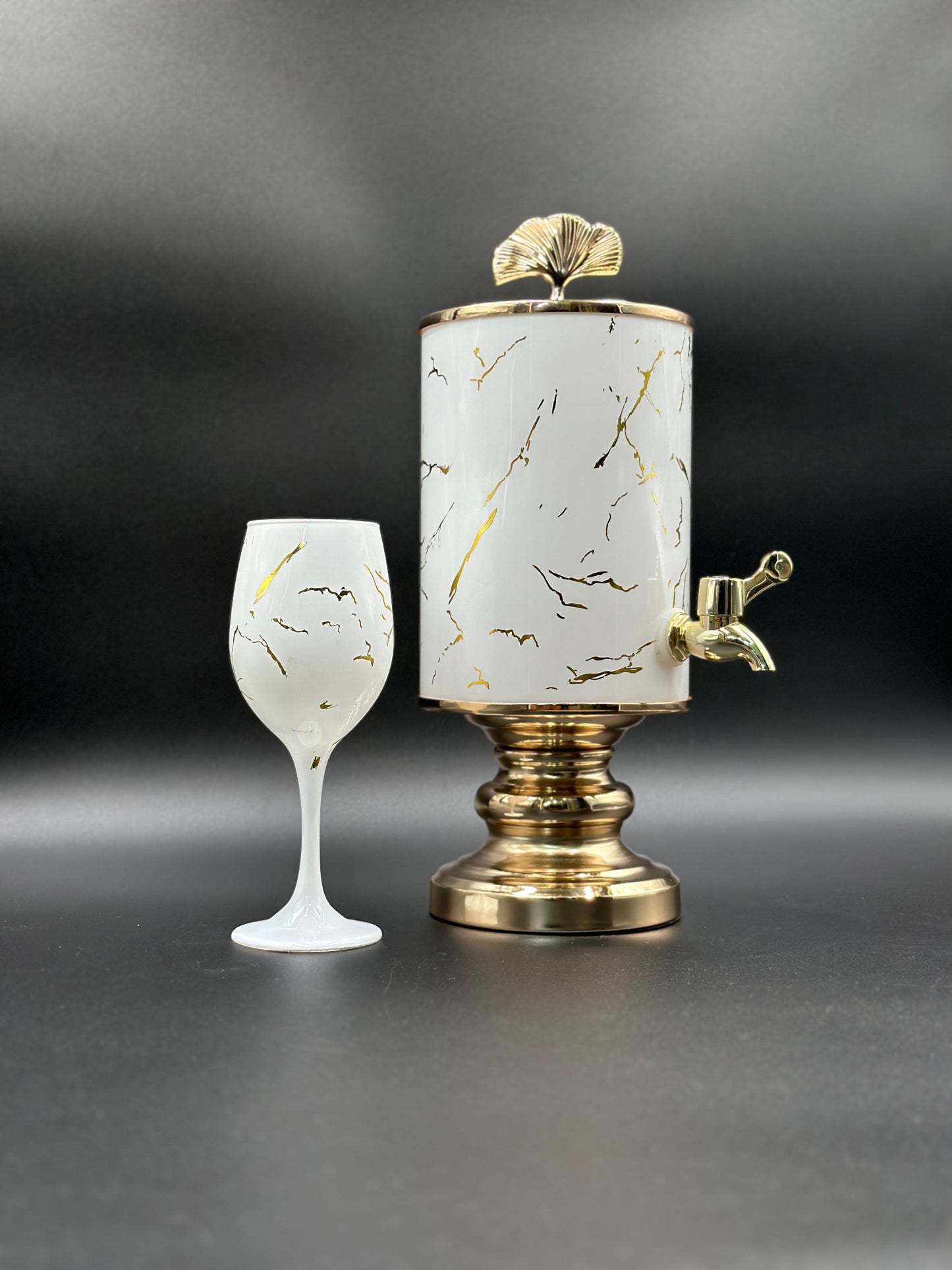 7 Pcs White Marble Design Glass Dispenser
Set ✨