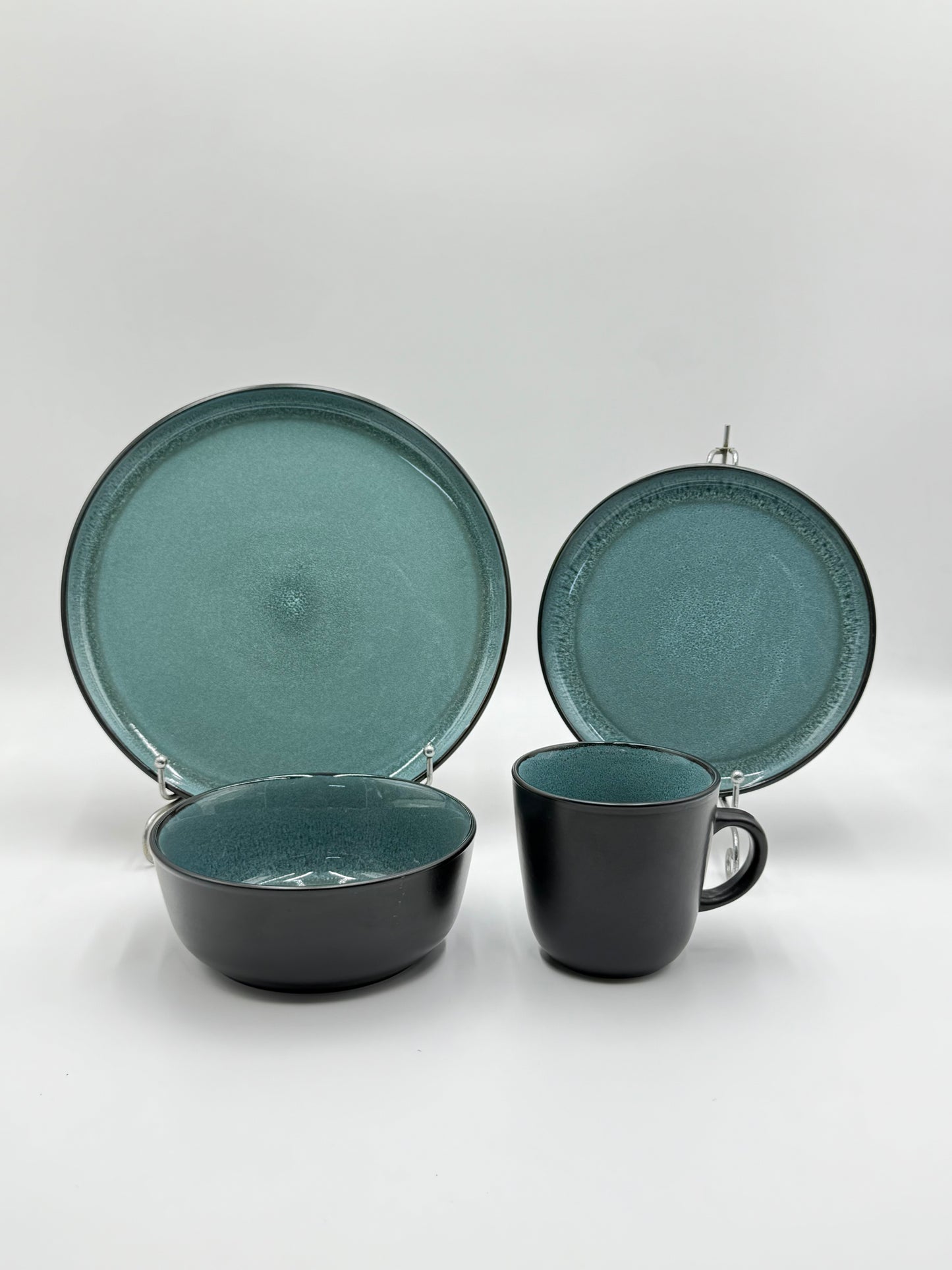 16 Pcs Teal & Matte Black Reactive Glazed Breakfast Set 💥