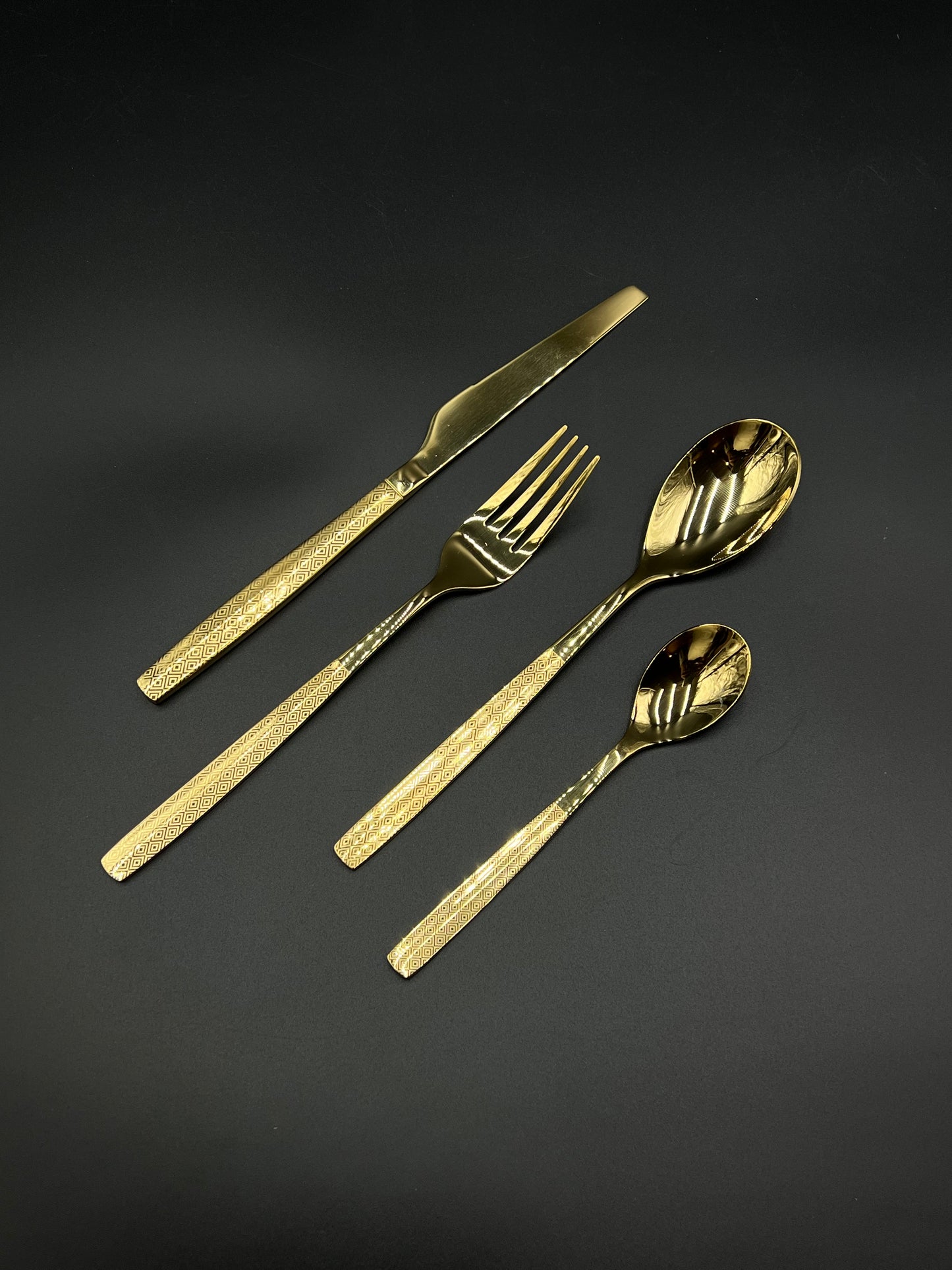 24 Pcs Stainless Steel Cutlery Set – Royal Gold Geometric