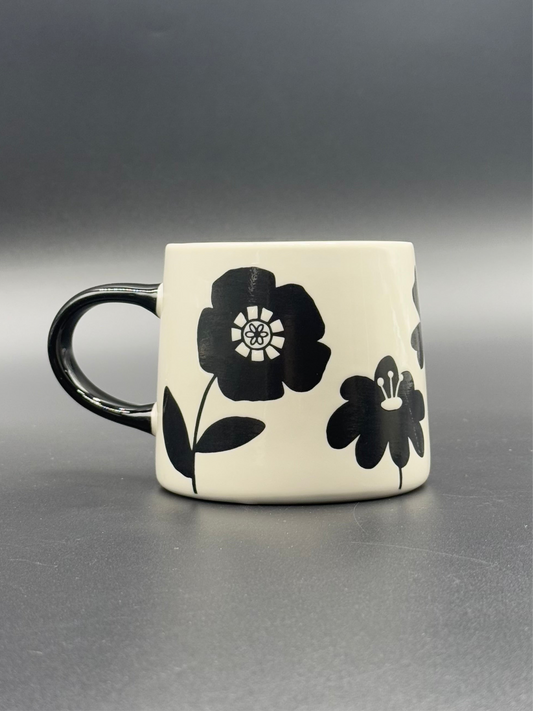 Bold Black and White Floral Mug ⚫⚪