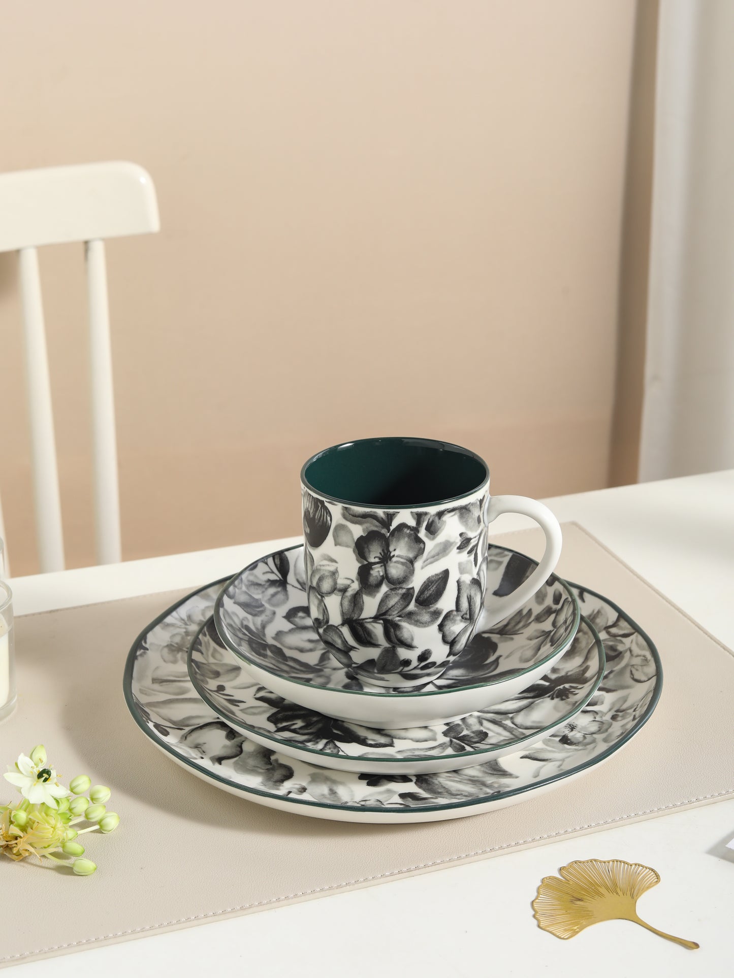 🌙 Midnight Bloom- 16 pcs Handmade Matte Ceramic Dinner Set