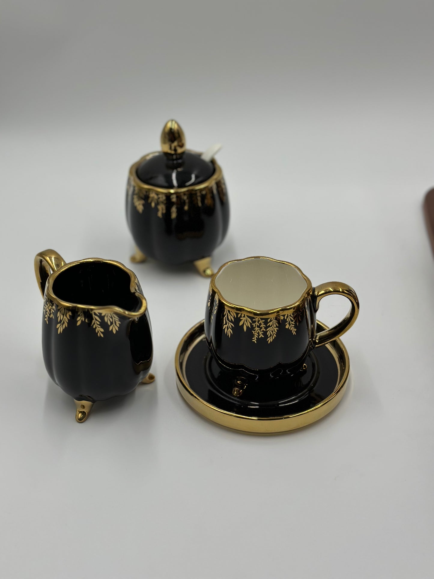 24K Gold Plated 20pcs Ceramic Tea Set with Wooden Stand