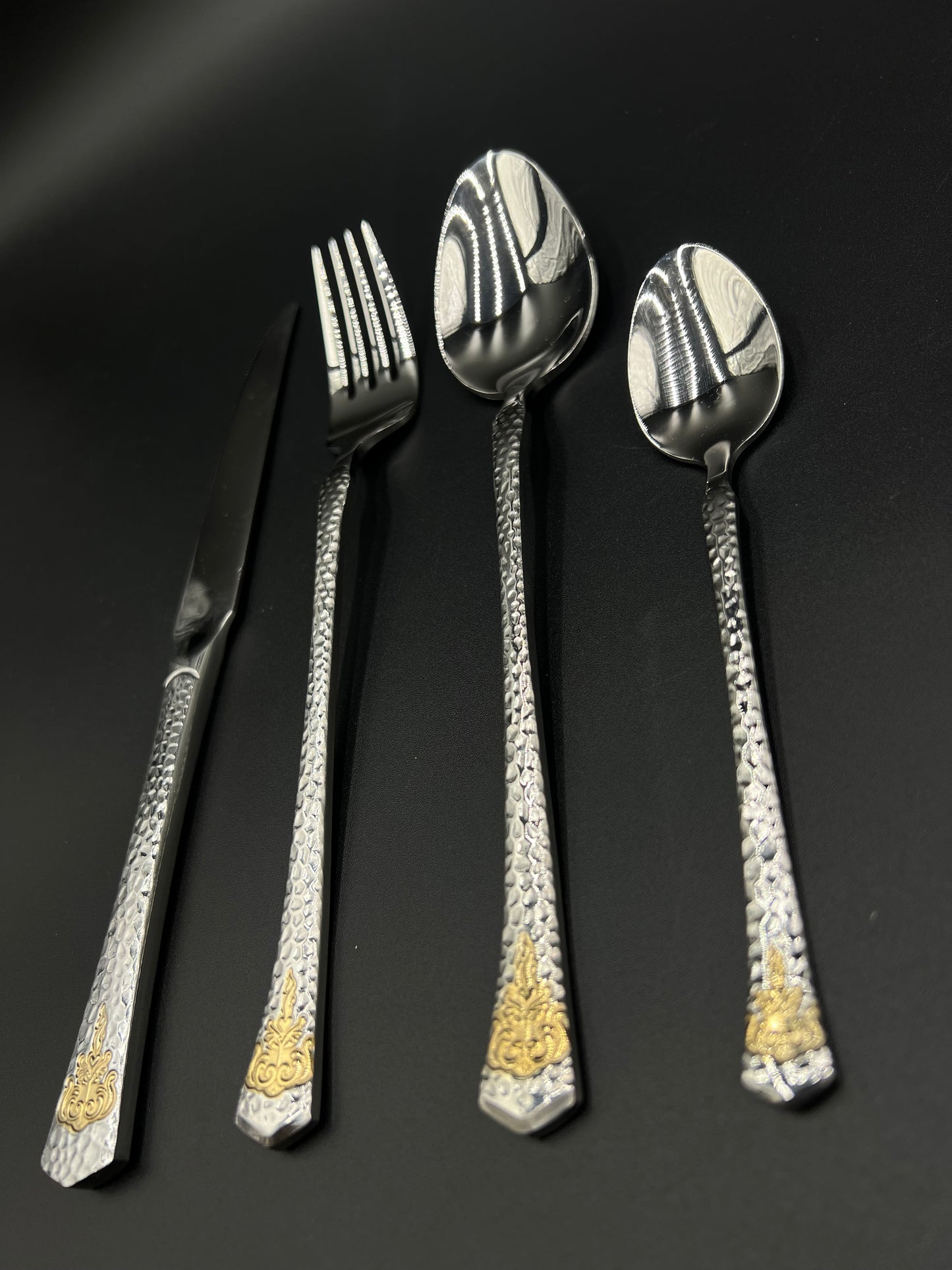 24 Pcs Stainless Steel Cutlery Set – Textured Silver Luxe