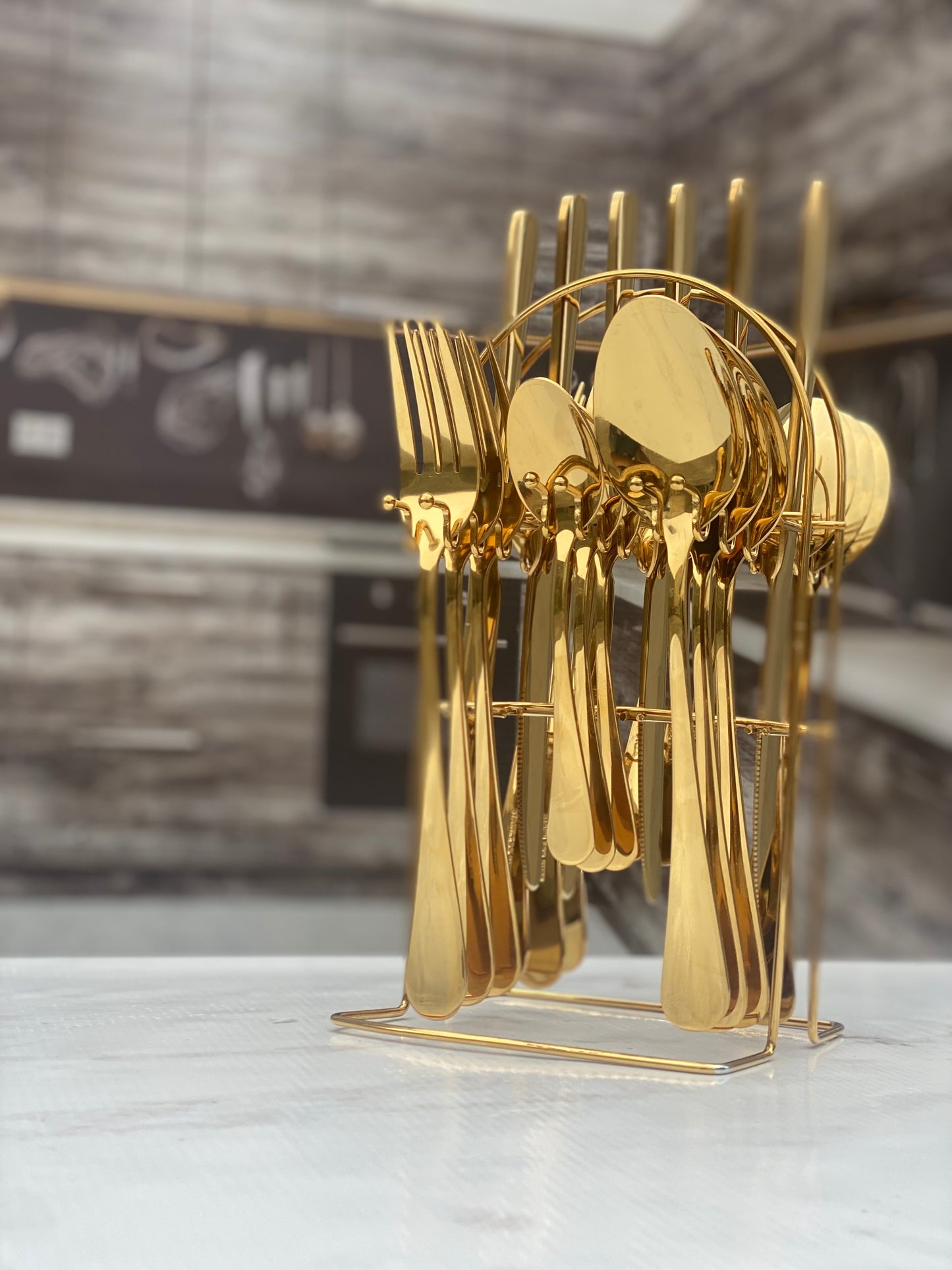 Golden Elegance ✨🍴 - 24pcs Stainless Steel Cutlery Set with Stand