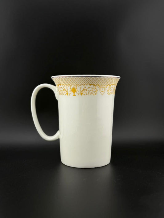 6 Pcs Golden Trophy Motif Curved-Handle Super Bone China Mug Set ✨