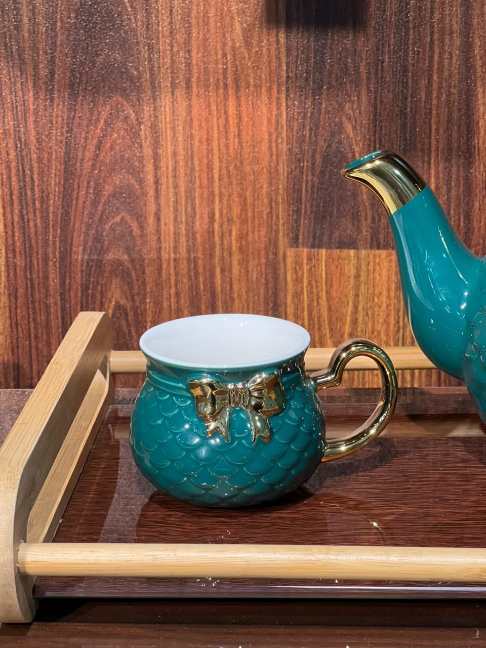 8 Pcs Ribbon Grace Tea Set